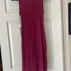Leith Sleeveless Midi Dress in Berry
